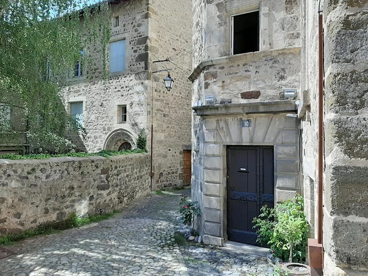 Bed & Breakfast Maison Au Loup: 16th Century Hotel in Old Town Le Puy