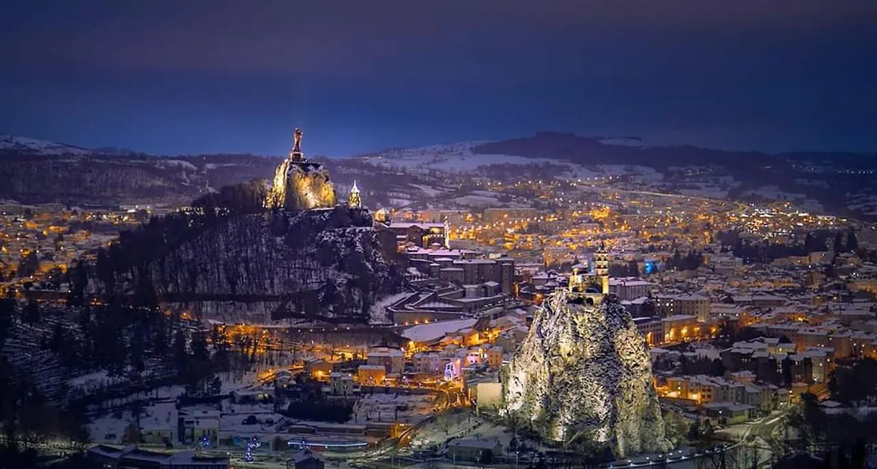 Maison Au Loup: 16th Century Hotel in Old Town Le Puy 0*, Le Puy-en-Velay France
