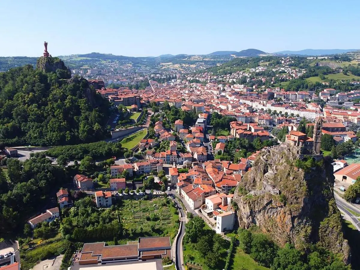 Maison Au Loup: 16th Century Hotel in Old Town Le Puy 0*, Le Puy-en-Velay