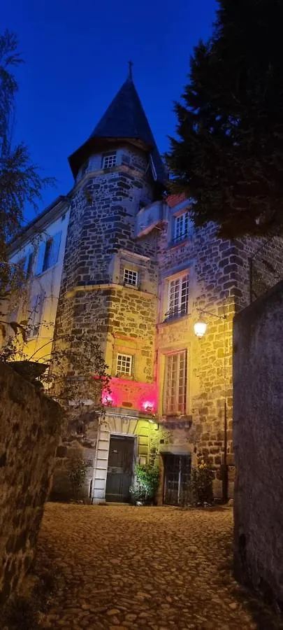 Maison Au Loup: 16th Century Hotel in Old Town Le Puy Bed & Breakfast Le Puy-en-Velay