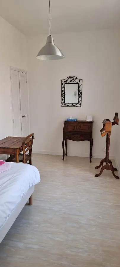 Maison Au Loup: 16th Century Hotel in Old Town Le Puy