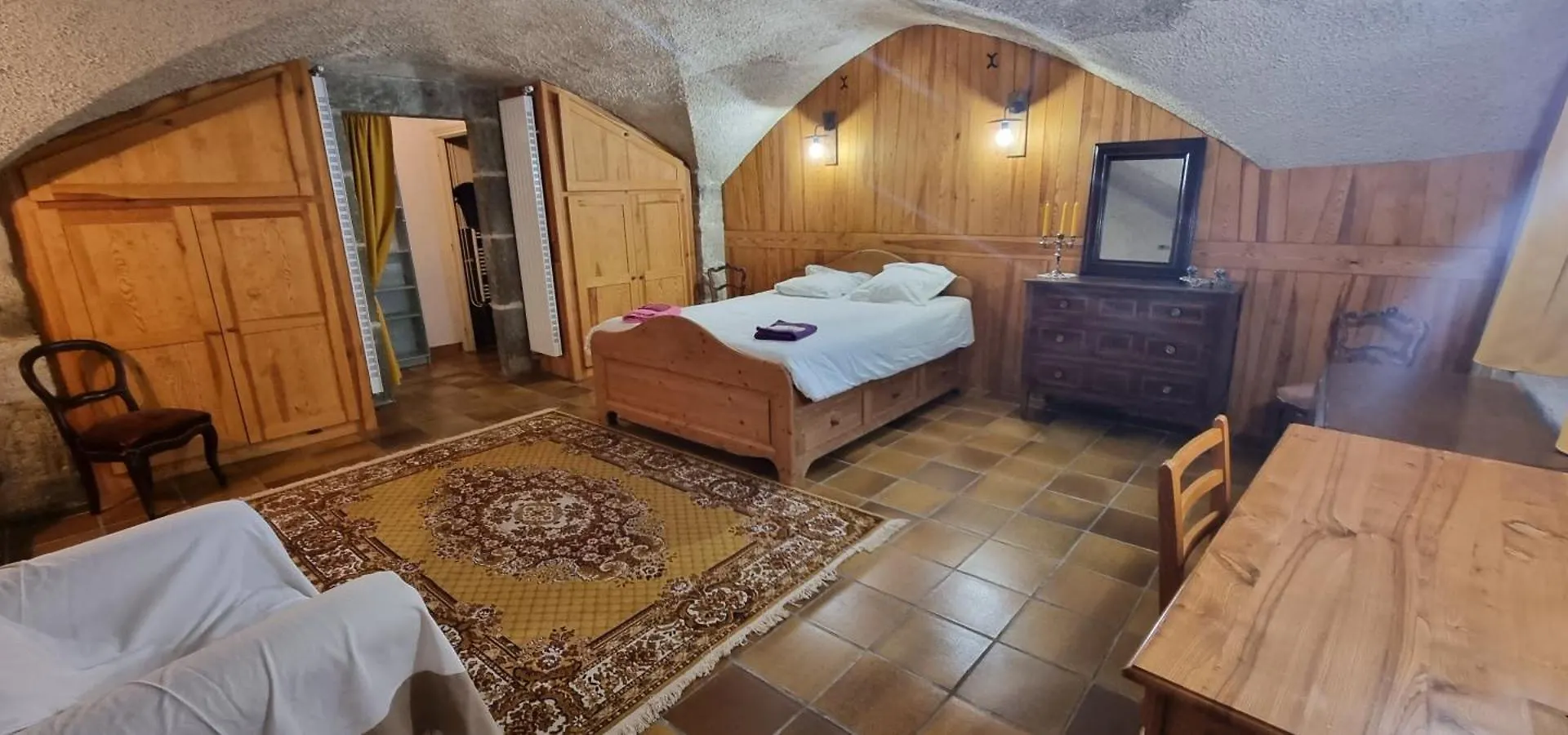 Maison Au Loup - Superbe Ancien Hotel Particulier Du Xvie Siecle Au Coeur De La Vieille Ville Du Puy location